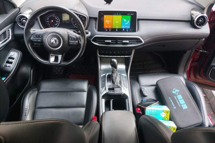 Used MG HS 2018 20T Automatic Two-Wheel Drive Hormone Dynamic Edition China V Standard Audio And AC Panel