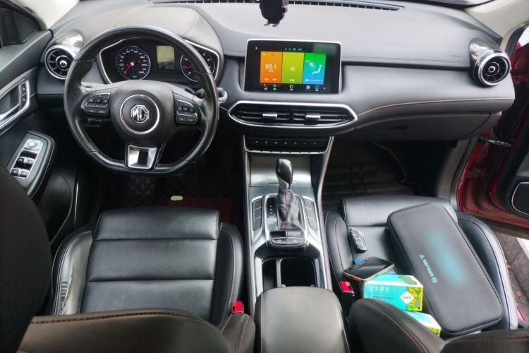 Used MG HS 2018 20T Automatic Two-Wheel Drive Hormone Dynamic Edition China V Standard Center Console