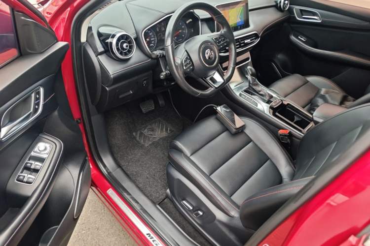Used MG HS 2018 20T Automatic Two-Wheel Drive Hormone Dynamic Edition China V Standard Driver Seat