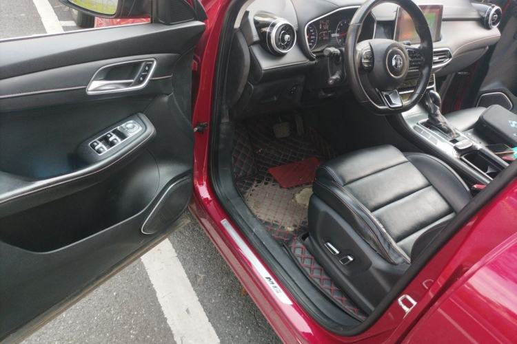Used MG HS 2018 20T Automatic Two-Wheel Drive Hormone Dynamic Edition China V Standard Driver Seat