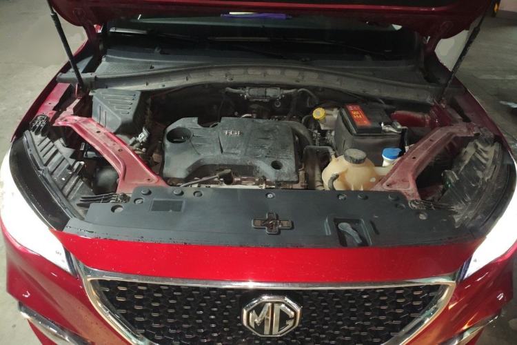 Used MG HS 2018 20T Automatic Two-Wheel Drive Hormone Passion Edition China V Standard Engine Bay