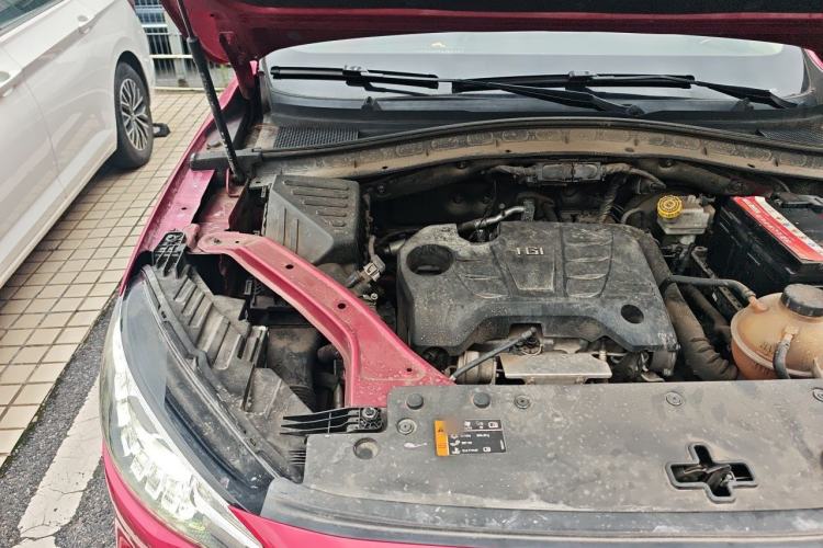 Used MG HS 2018 20T Automatic Two-Wheel Drive Hormone Dynamic Edition China V Standard Engine Bay Right