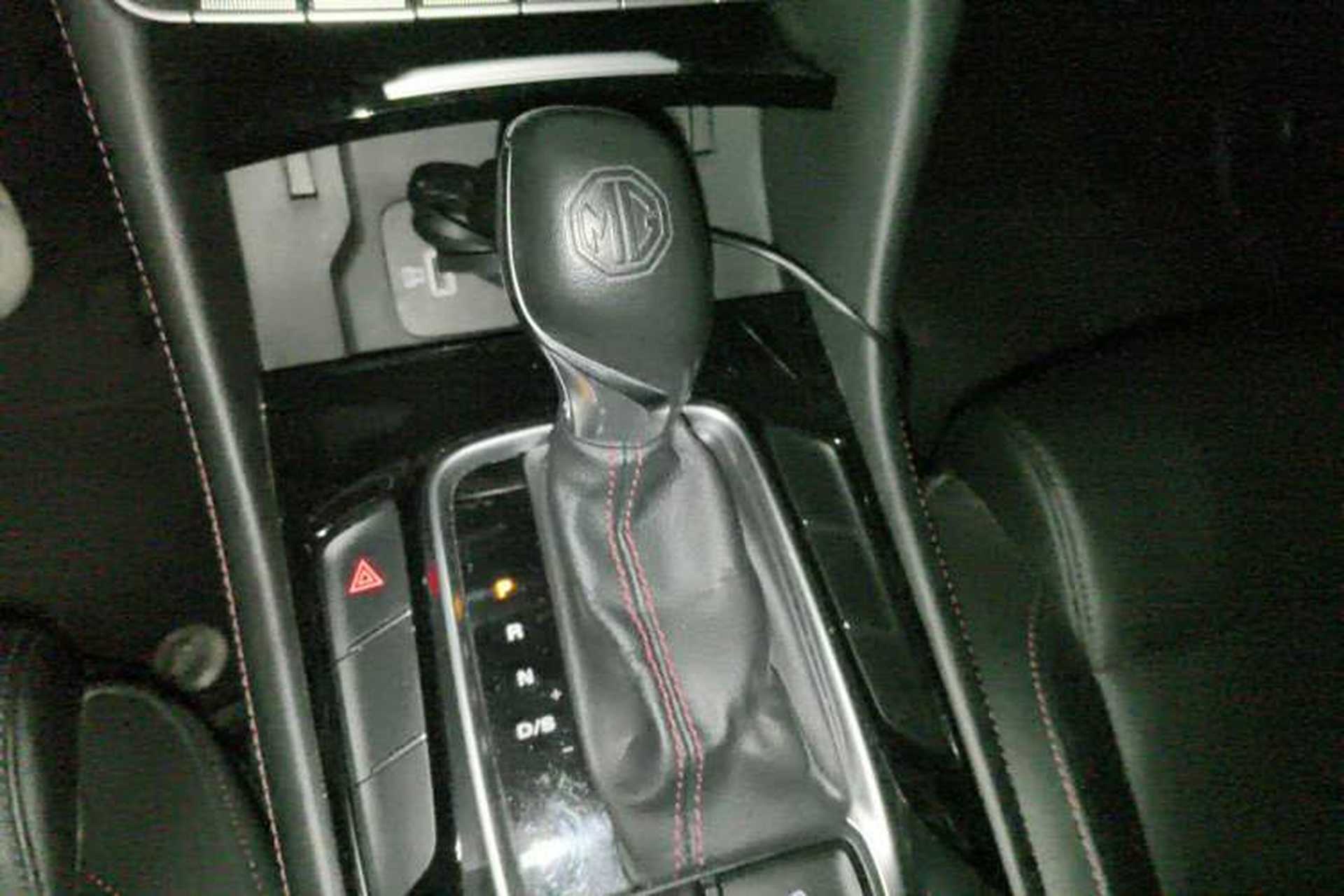 Used MG HS 2018 20T Automatic Two-Wheel Drive Hormone Dynamic Edition China V Standard Gear Lever