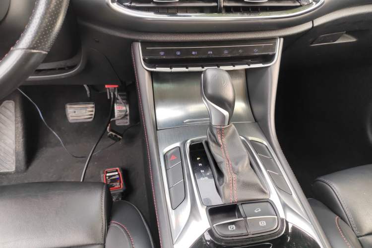 Used MG HS 2018 20T Automatic Two-Wheel Drive Hormone Dynamic Edition China V Standard Gear Lever
