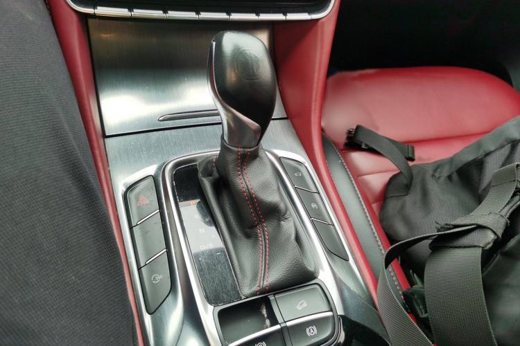 Used MG HS 2018 30T Automatic 2WD Trophy Hormone-Driven Edition China V Standard Gear Lever