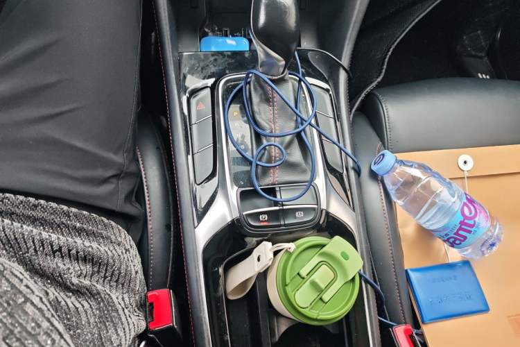 Used MG HS 2018 20T Automatic Two-Wheel Drive Hormone Dynamic Edition China V Standard Gear Lever