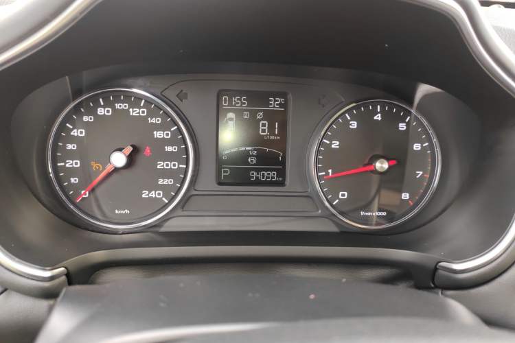 Used MG HS 2018 20T Automatic Two-Wheel Drive Hormone Dynamic Edition China V Standard Instrument Cluster