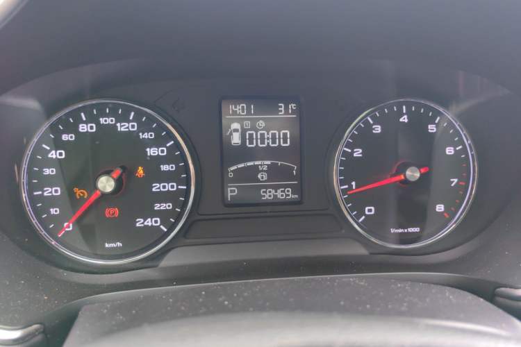 Used MG HS 2018 20T Automatic Two-Wheel Drive Hormone Dynamic Edition China V Standard Instrument Cluster