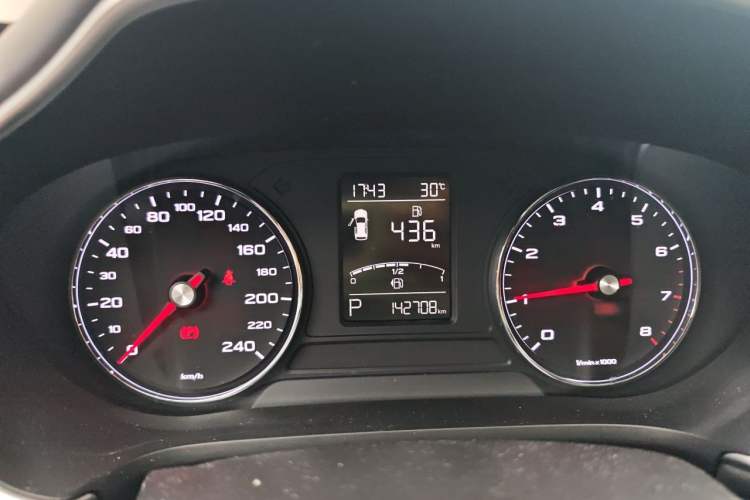 Used MG HS 2018 20T Automatic Two-Wheel Drive Hormone Dynamic Edition China V Standard Instrument Cluster