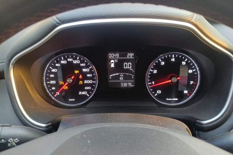 Used MG HS 2018 20T Manual Two-Wheel Drive Hormone-Driven Edition China V Standard Instrument Cluster