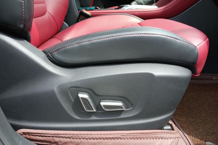 Used MG HS 2018 30T Automatic All-Wheel Drive Trophy Hormone-Infused Version China V Standard Interior 12