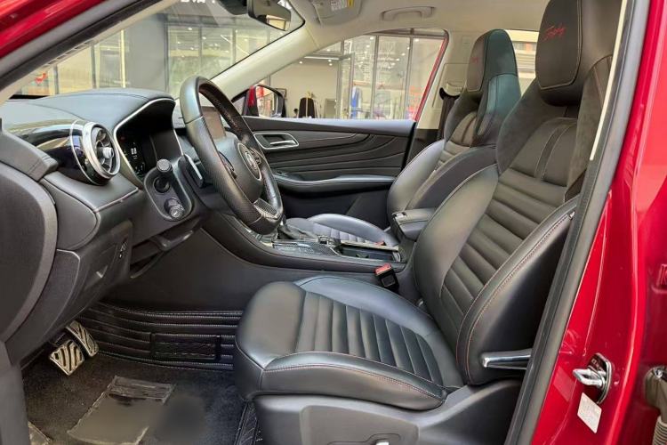 Used MG HS 2018 30T Automatic Two-Wheel Drive Trophy Edition—High-Octane V-Model Interior 2