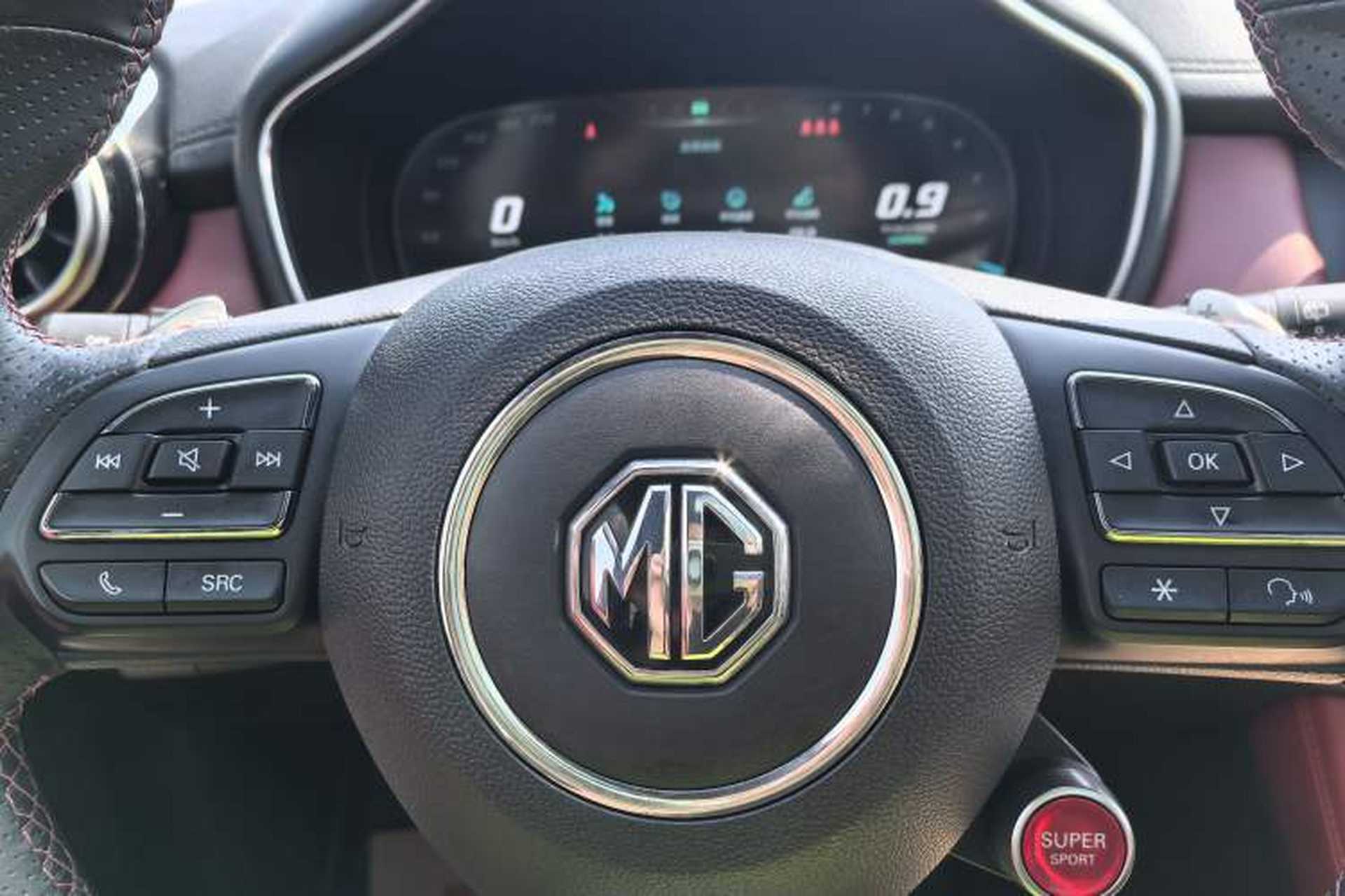 Used MG HS 2018 30T Automatic All-Wheel Drive Trophy Hormone-Infused Version China V Standard Interior 6