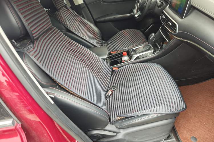 Used MG HS 2018 20T Automatic Two-Wheel Drive Hormone Dynamic Edition China V Standard Interior 8