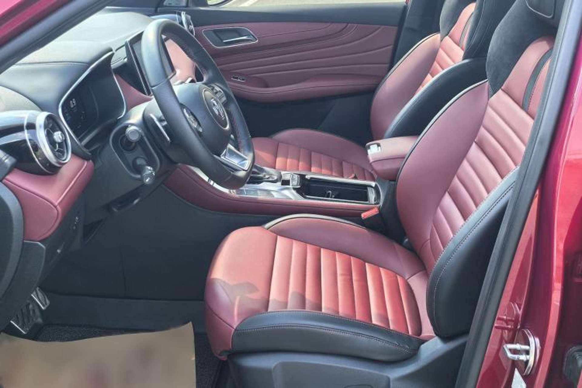 Used MG HS 2018 30T Automatic All-Wheel Drive Trophy Hormone-Infused Version China V Standard Interior 8