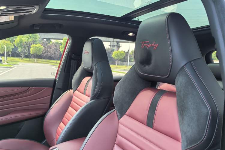 Used MG HS 2018 30T Automatic All-Wheel Drive Trophy Hormone-Infused Version China V Standard Interior 9