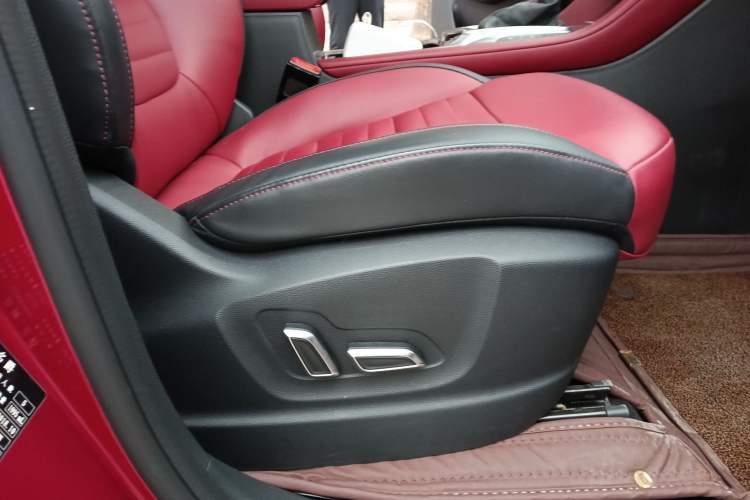 Used MG HS 2018 30T Automatic All-Wheel Drive Trophy Hormone-Infused Version China V Standard Interior 9