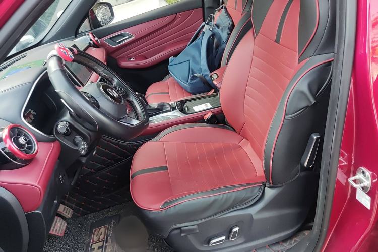 Used MG HS 2018 30T Automatic Two-Wheel Drive Trophy Edition—High-Octane V-Model Left Front Seat