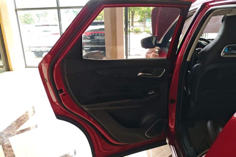 Used MG HS 2018 20T Automatic Two-Wheel Drive Hormone Passion Edition China V Standard Left Rear Door Interior