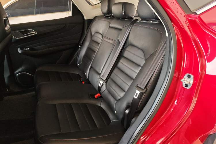 Used MG HS 2018 20T Automatic Two-Wheel Drive Hormone Passion Edition China V Standard Left Rear Seat