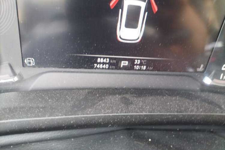 Used MG HS 2018 20T Automatic Two-Wheel Drive Hormone Passion Edition China V Standard Odometer Close Up