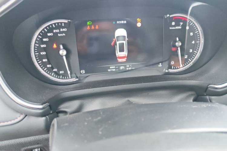Used MG HS 2018 20T Automatic Two-Wheel Drive Hormone Passion Edition China V Standard Odometer Close Up