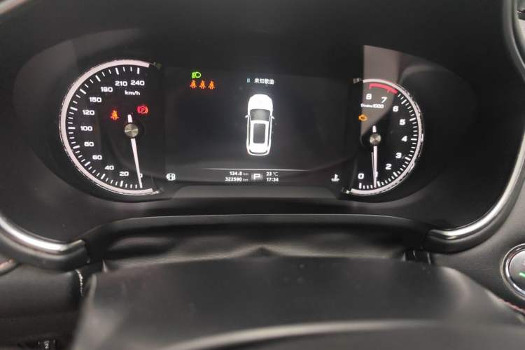 Used MG HS 2018 20T Automatic Two-Wheel Drive Hormone Passion Edition China V Standard Odometer Close Up