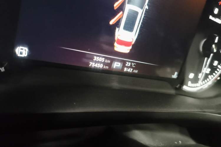Used MG HS 2018 20T Automatic Two-Wheel Drive Hormone Passion Edition China V Standard Odometer Close Up