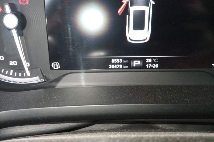 Used MG HS 2018 20T Automatic Two-Wheel Drive Hormone Passion Edition China V Standard Odometer Close Up