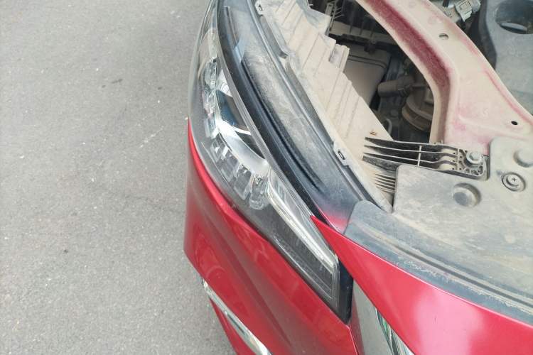 Used MG HS 2018 20T Automatic Two-Wheel Drive Hormone Passion Edition China V Standard Right Front Headlight