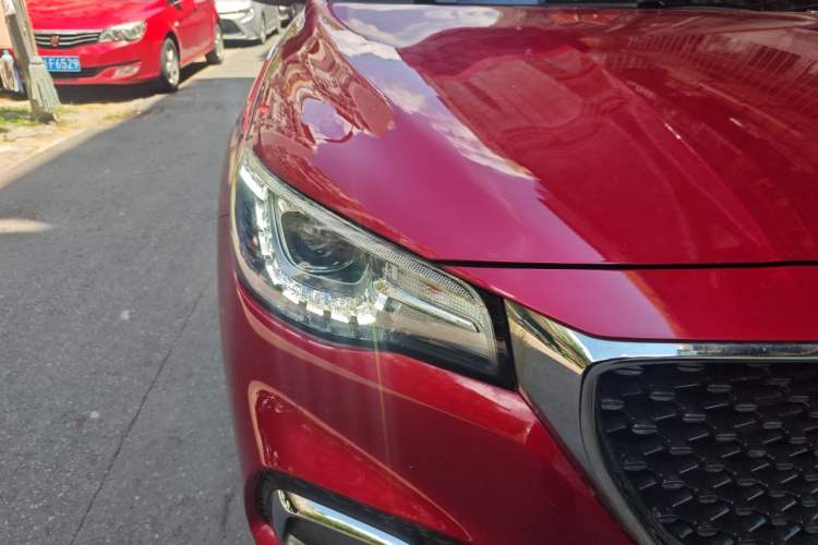 Used MG HS 2018 20T Automatic Two-Wheel Drive Hormone Dynamic Edition China V Standard Right Front Headlight