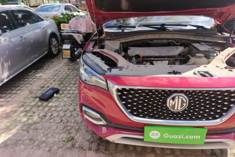 Used MG HS 2018 30T Automatic Two-Wheel Drive Trophy Edition—High-Octane V-Model Right Front Headlight