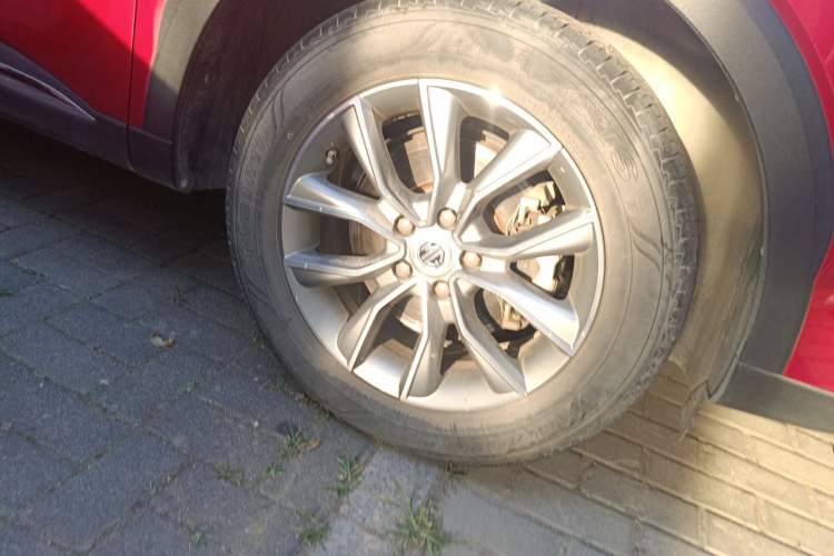Used MG HS 2018 20T Manual Two-Wheel Drive Hormone-Driven Edition China V Standard Right Front Wheel Hub