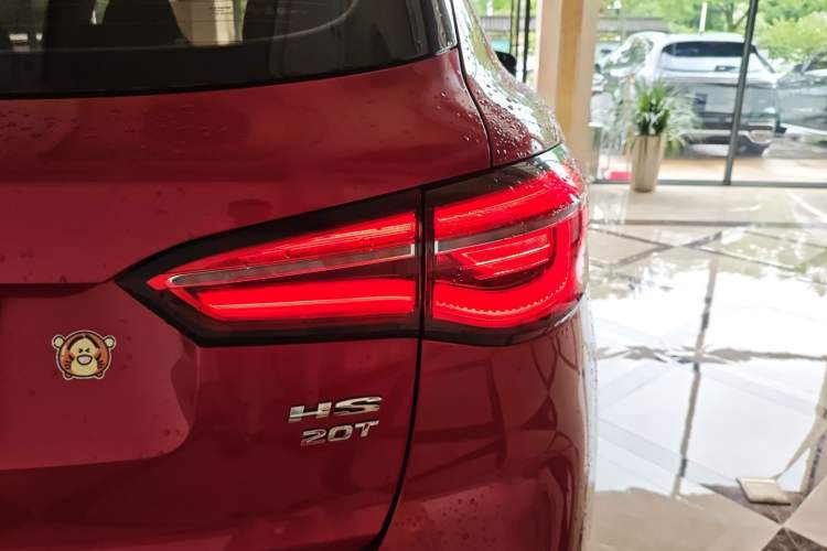 Used MG HS 2018 20T Automatic Two-Wheel Drive Hormone Passion Edition China V Standard Right Rear Taillight