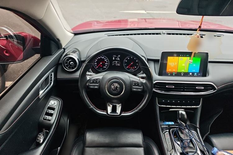 Used MG HS 2018 20T Automatic Two-Wheel Drive Hormone Dynamic Edition China V Standard Steering Wheel