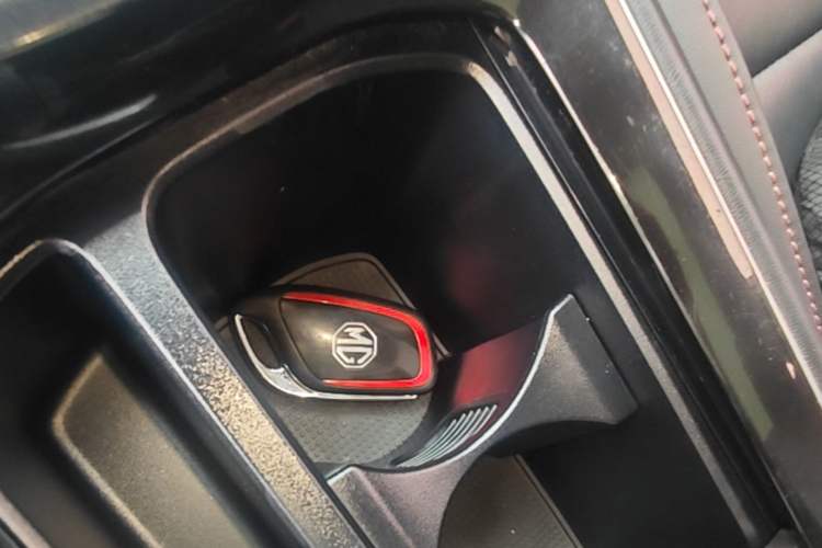 Used MG HS 2018 20T Automatic Two-Wheel Drive Hormone Dynamic Edition China V Standard Vehicle Key