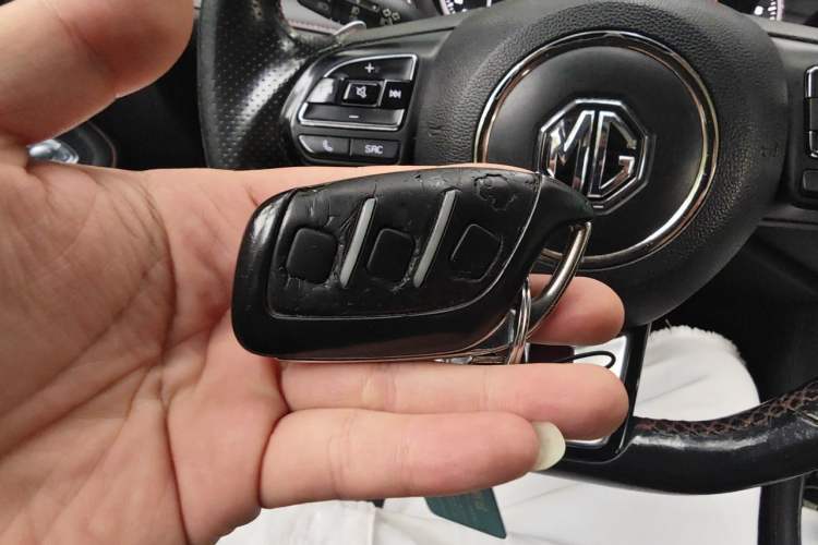 Used MG HS 2018 20T Automatic Two-Wheel Drive Hormone Passion Edition China V Standard Vehicle Key
