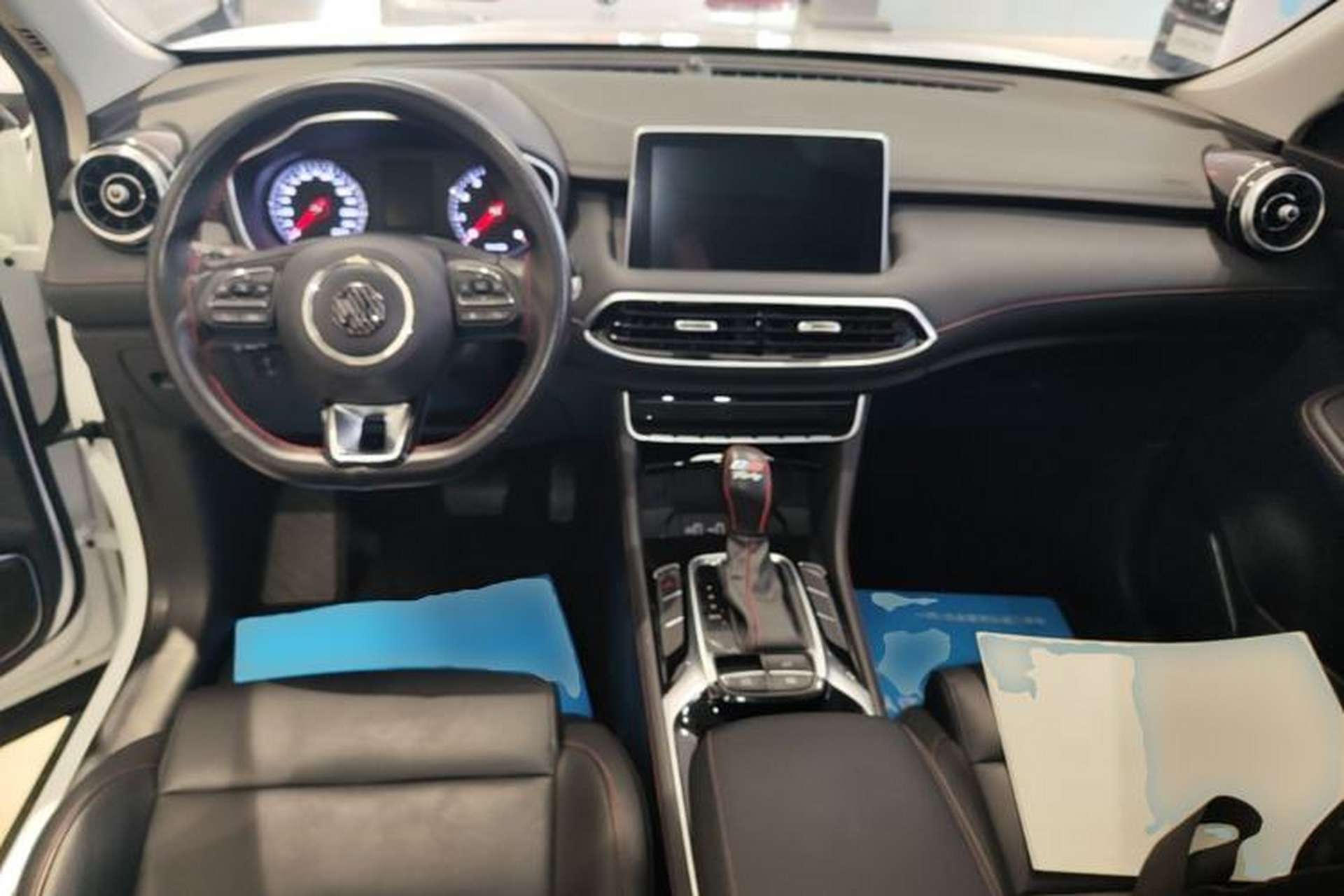 Used MG HS 2018 20T Automatic Two-Wheel Drive Hormone Dynamic Edition China V Standard Center Console