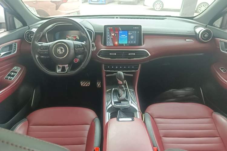 Used MG HS 2018 30T Automatic All-Wheel Drive Trophy Hormone-Infused Version China V Standard Center Console