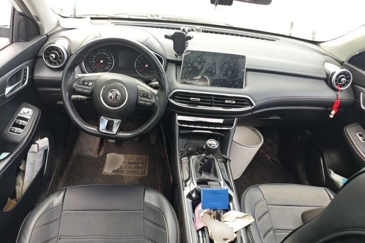 Used MG HS 2018 20T Manual Two-Wheel Drive Hormone-Driven Edition China V Standard Center Console