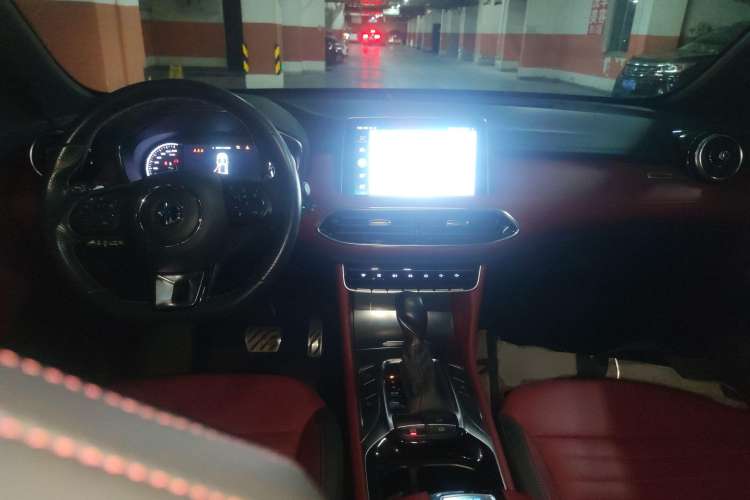 Used MG HS 2018 30T Automatic 2WD Trophy Hormone-Driven Edition China V Standard Center Console
