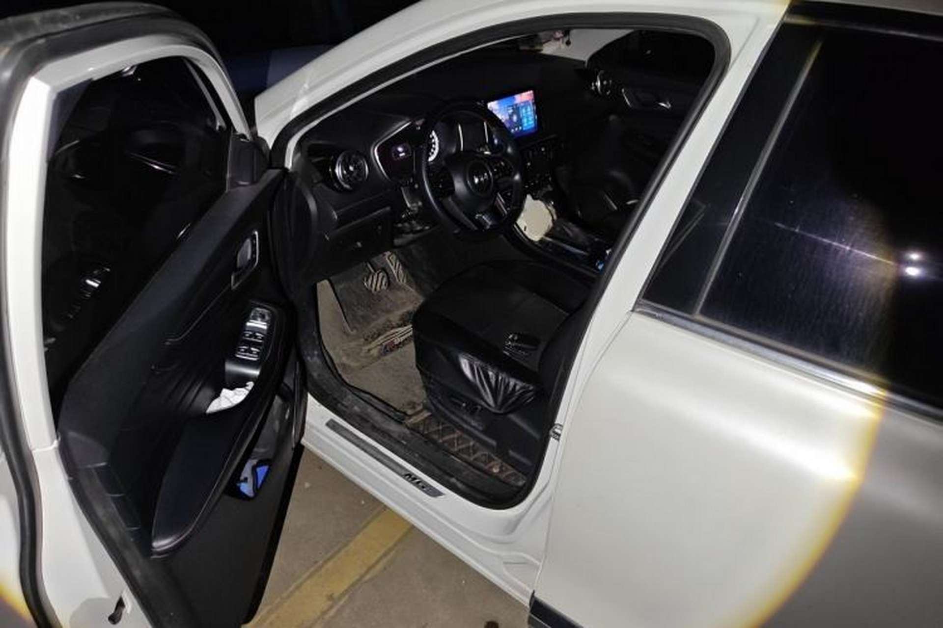 Used MG HS 2018 20T Automatic Two-Wheel Drive Hormone Passion Edition China V Standard Driver Seat