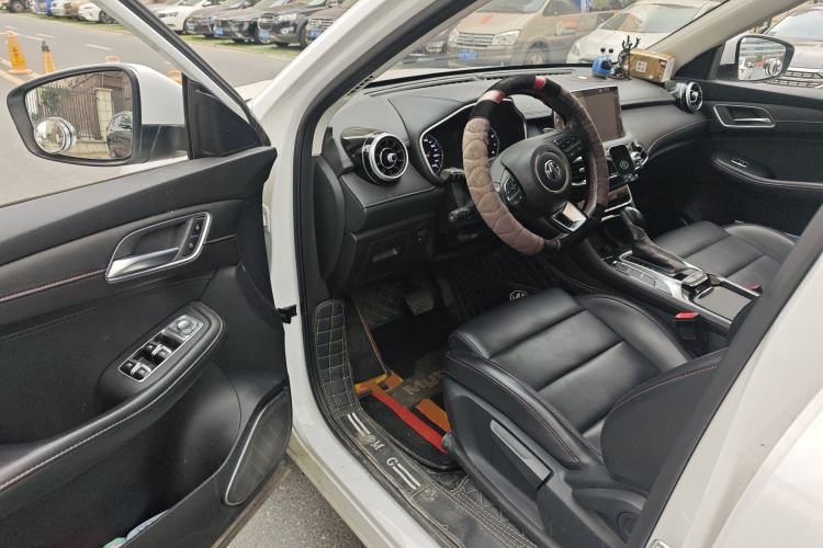 Used MG HS 2018 20T Automatic Two-Wheel Drive Hormone Dynamic Edition China V Standard Driver Seat