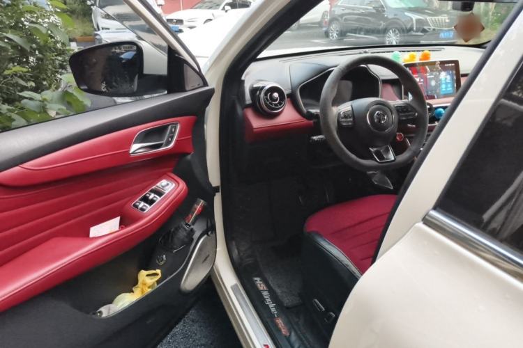 Used MG HS 2018 30T Automatic Two-Wheel Drive Trophy Edition—High-Octane V-Model Driver Seat