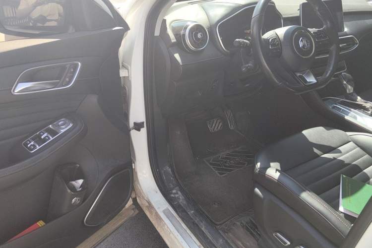 Used MG HS 2018 20T Automatic Two-Wheel Drive Hormone Passion Edition China V Standard Driver Seat