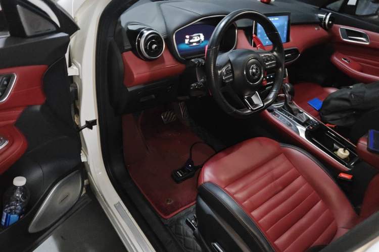 Used MG HS 2018 30T Automatic Two-Wheel Drive Trophy Edition—High-Octane V-Model Driver Seat