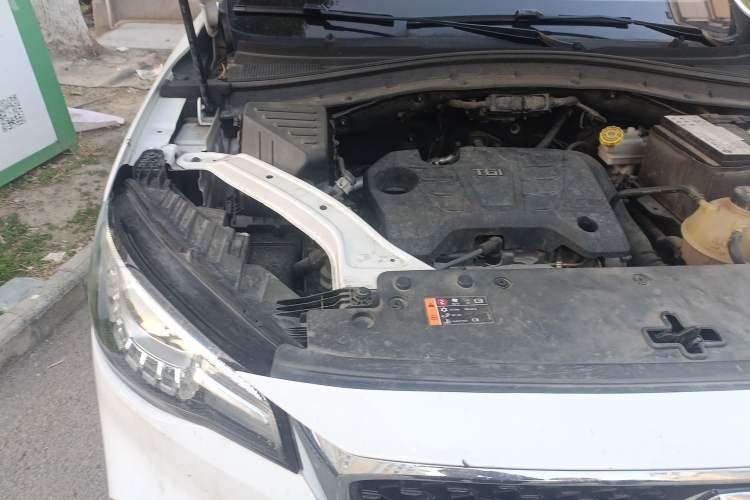 Used MG HS 2018 20T Automatic Two-Wheel Drive Hormone Dynamic Edition China V Standard Engine Bay Right