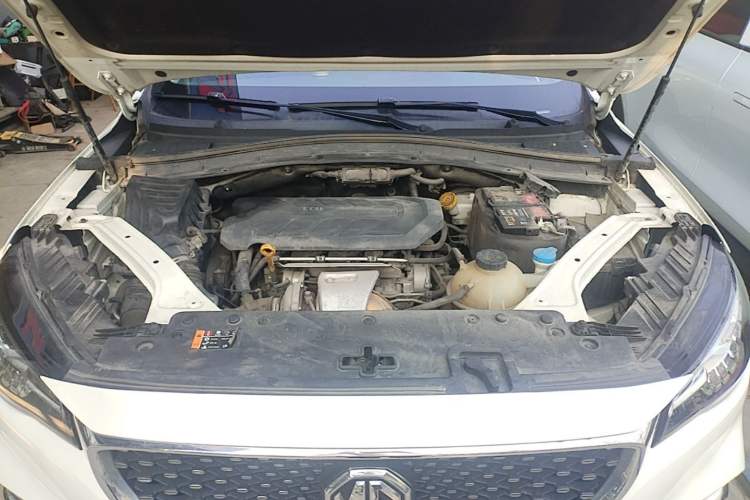 Used MG HS 2018 30T Automatic Two-Wheel Drive Trophy Edition—High-Octane V-Model Engine Bay