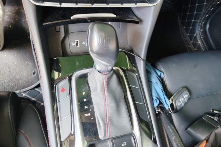 Used MG HS 2018 20T Automatic Two-Wheel Drive Hormone Dynamic Edition China V Standard Gear Lever