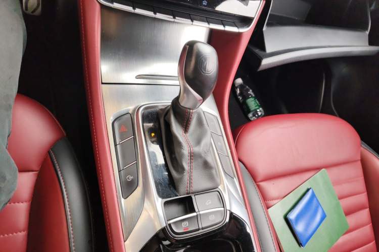Used MG HS 2018 30T Automatic 2WD Trophy Hormone-Driven Edition China V Standard Gear Lever